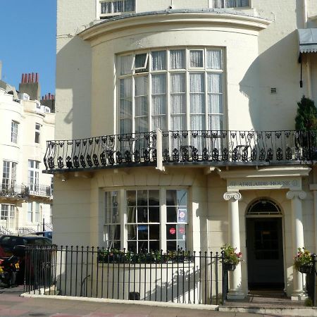 Adelaide House Otel Luton  Dış mekan fotoğraf